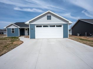 3325 Isaac Ln, Oshkosh, WI 54901