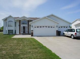 3929 22nd St S, Fargo, ND