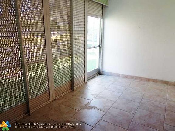 3rd image of 421 NE 14th Ave APT 108
