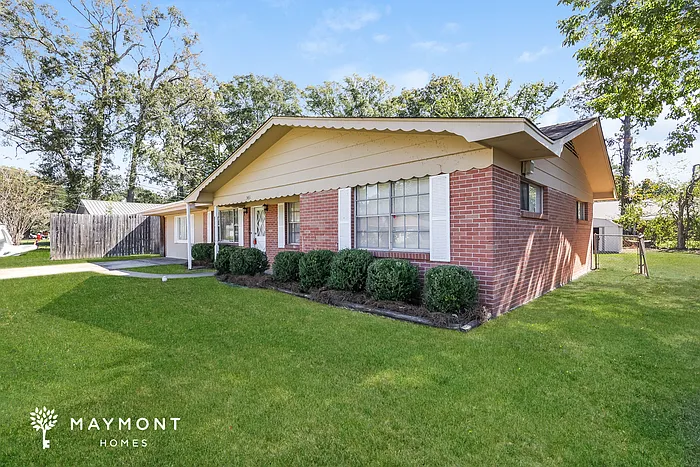 3451 Harle St — Photo 3