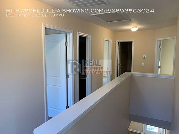 3rd image of 3916 Mountainridge Dr