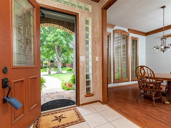 4th image of 3013 Woodhollow Dr