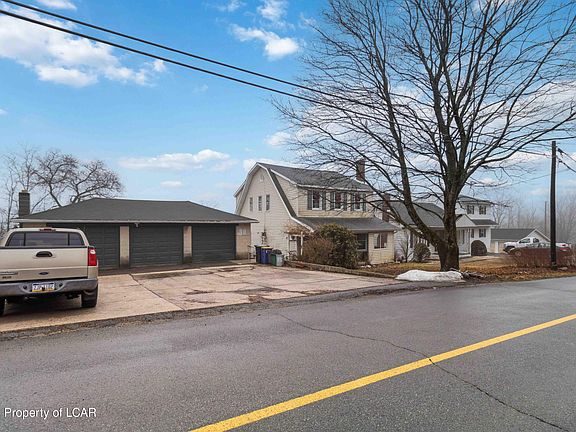 4th image of 38 State Rd