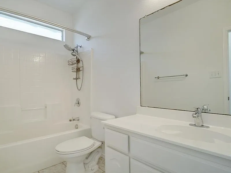 4 bed, 2779 sqft, $3,250 — Photo 1