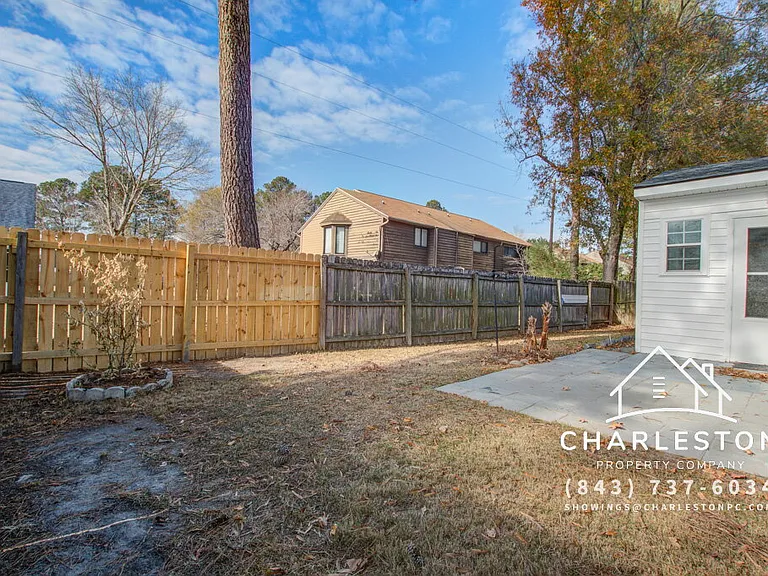 8637 Chloe Ln — Photo 23