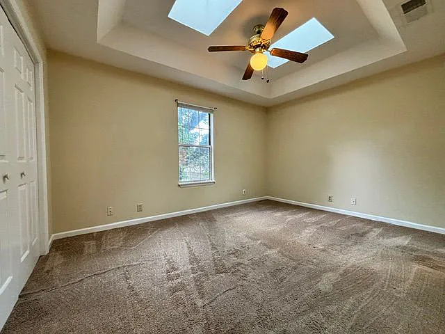 211 Hillside Ct — Photo 24