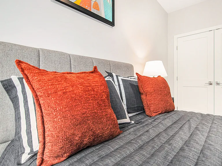 SummitTownhomes_3Bedrooms_Bedroom2_2