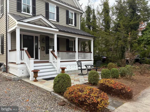 11 Chestnut St, New Hope, PA 18938