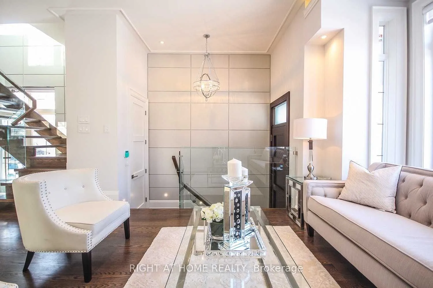 5 bed, $6,900 — Photo 2