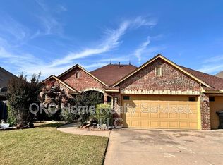 1113 Lanie Ln, Moore, OK 73160