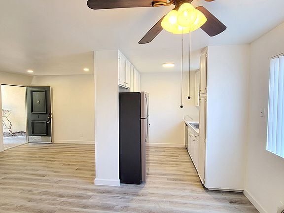 2nd image of 1018 E Lexington Ave APT 1