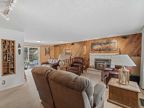 3rd image of 2008 S Fruitland St
