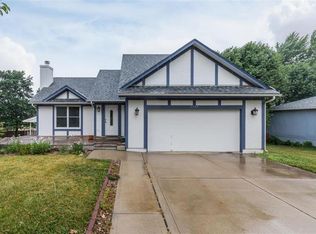 2440 N 155th Ter, Basehor, KS 66007