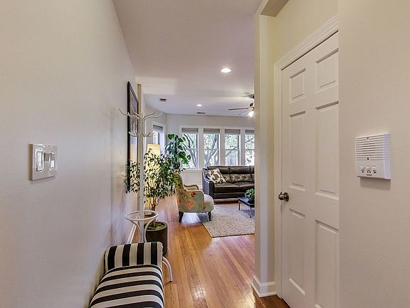 4th image of 2031 W Farragut Ave APT 3