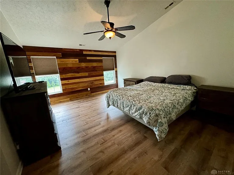 3547 Queen Victoria Ct — Photo 14