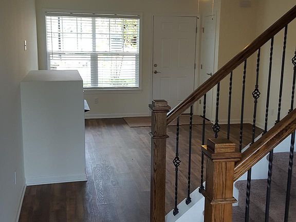 Living Room w/ gas fireplace