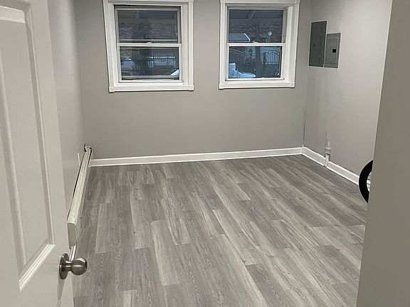 3rd image of 540 Taylor Ave #1