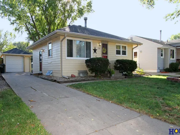 1924 N 58th St, Lincoln, NE 68505