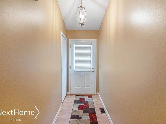 4th image of 5028 Rockwood Dr