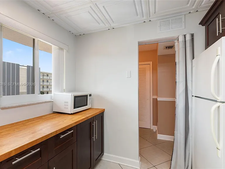 301 NE 14th Ave #307 — Photo 38