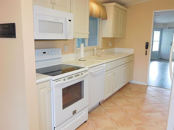 4th image of 3406 Feriwinkle Ct