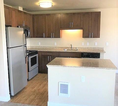 4th image of 13714 NE 9th Pl #18-207