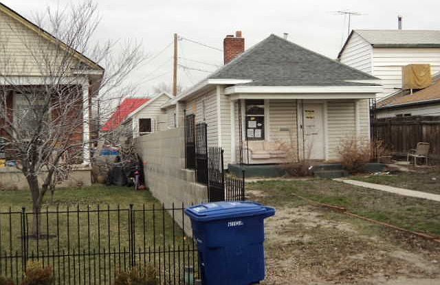 1st image of 1030 W Learned Ave