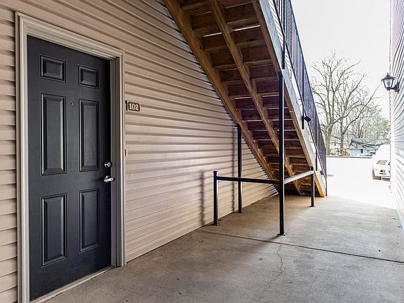 3rd image of 7311 Saint Andrews Woods Cir Unit 102
