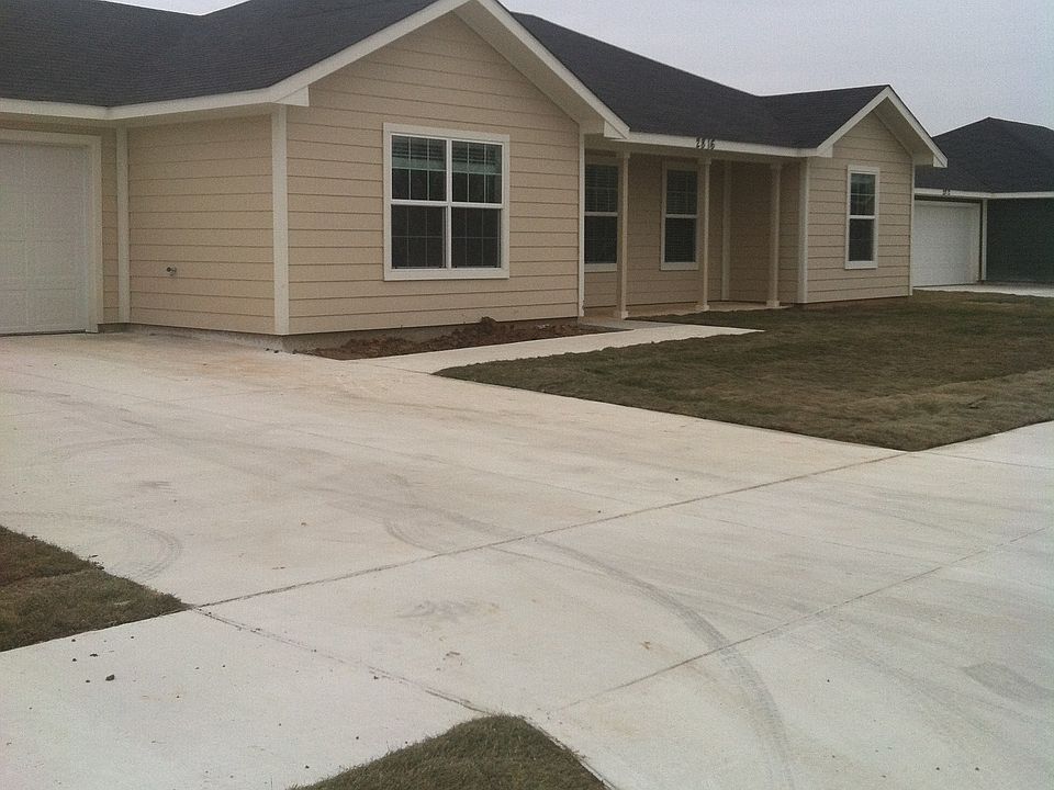 1st image of 2816 Dana Ln