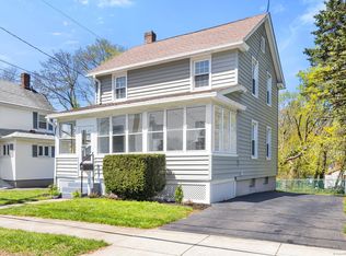 26 Roberts St, Middletown, CT 06457