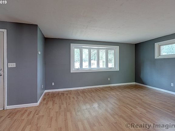 3rd image of 2696 SE Cypress St