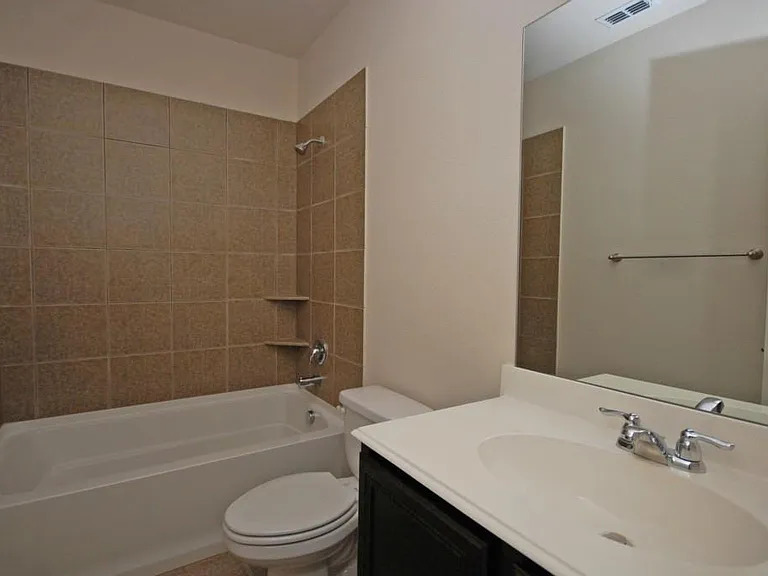 6604 Rutherford Rd — Photo 8