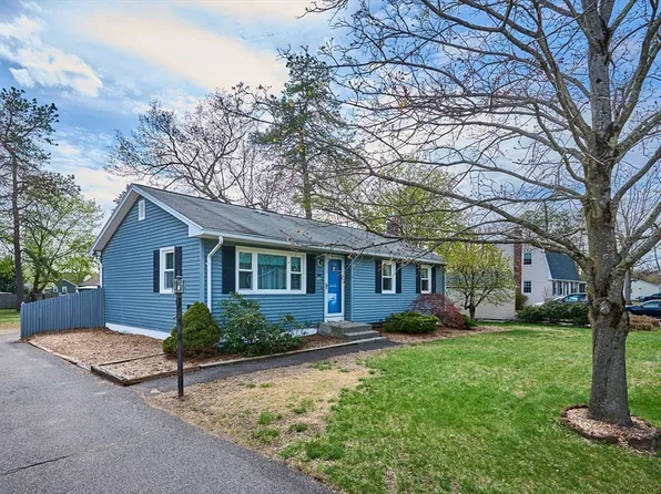 50 Phelps St, Easthampton, MA 01027
