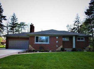 38135 S Julian St, Clinton Township, MI