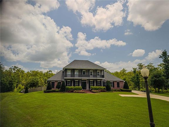 3rd image of 464 Arbor View Dr