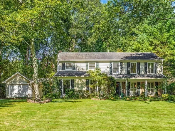 4268 Millhouse Ln, Peachtree Corners, GA 30092