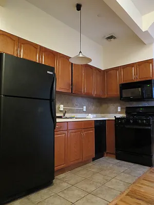 Rented by Roth Realty Management LLC | media 45