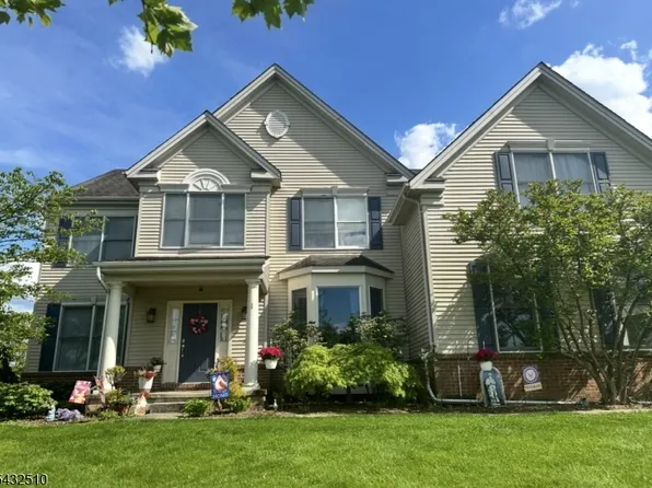1 Tanager Dr, Raritan Twp., NJ 08551