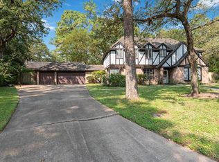 8214 Twining Oaks Ln, Spring, TX 77379