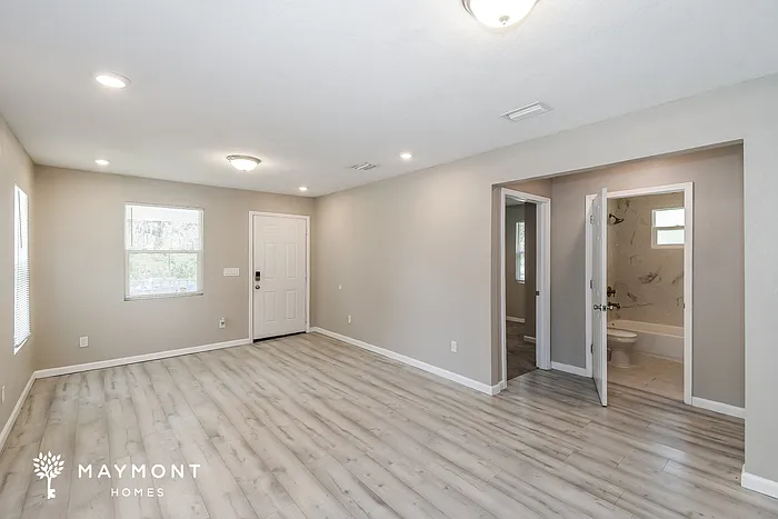 804 Westbrook Rd — Photo 3