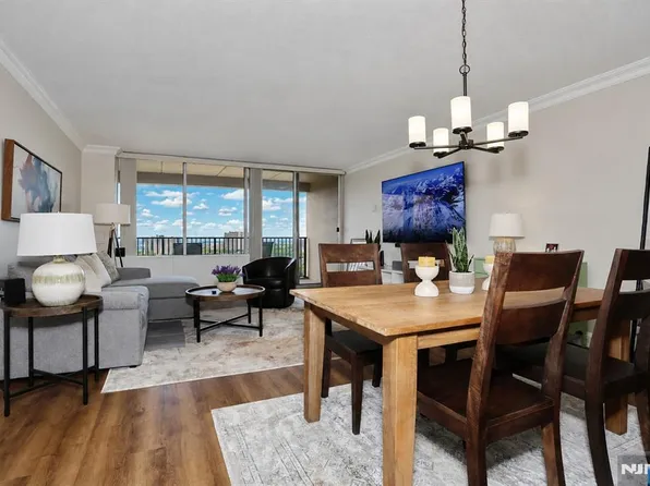 6 Horizon Rd APT 1904, Fort Lee, NJ 07024