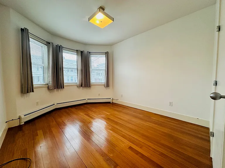 81 W 27th St #1 — Photo 10