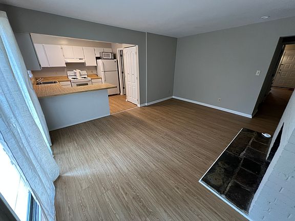 4th image of 329 Harvest Dr