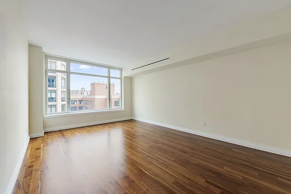 Sold by Nest Seekers International | media 11