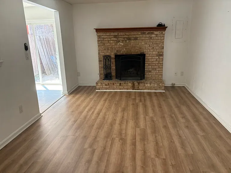 635 Biltmore Dr — Photo 5
