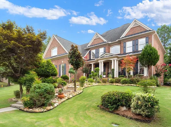 221 Arborhill Ln, Holly Springs, NC 27540