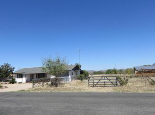 18631 S Peeples Valley Rd, Kirkland, AZ 86332