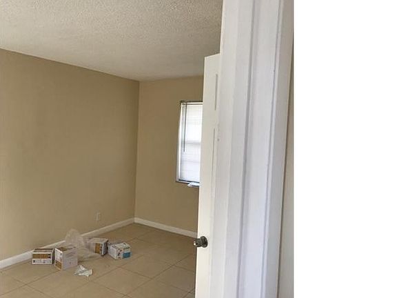 4th image of 1221 NW 29th Ave #A