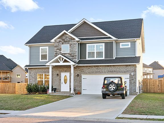 2nd image of 331 Bluebriar Trce
