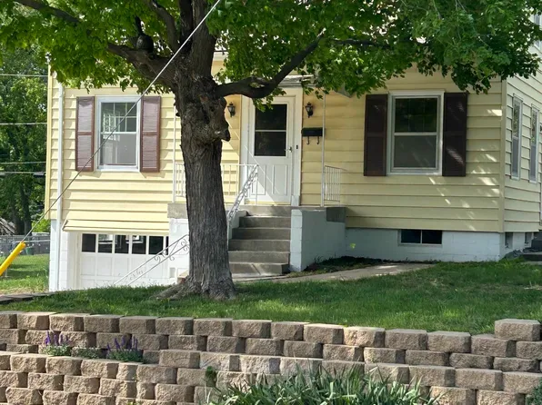 6006 Parker St, Omaha, NE 68104